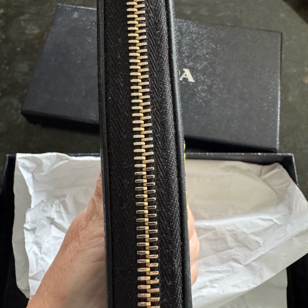 Prada Black Saffiano Leather Accessory - Picture 10 of 10